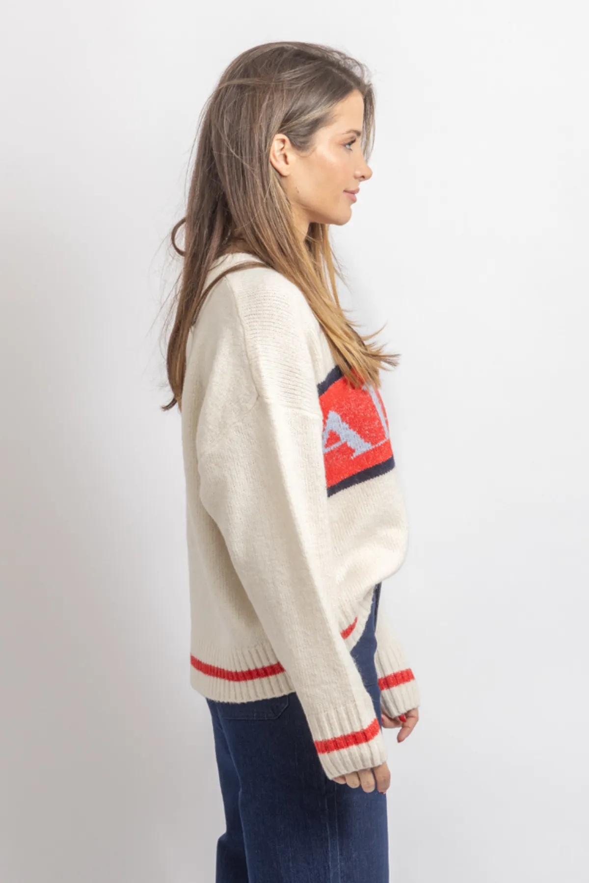 APRES CREAM GRAPHIC SWEATER *RESTOCK COMING SOON*