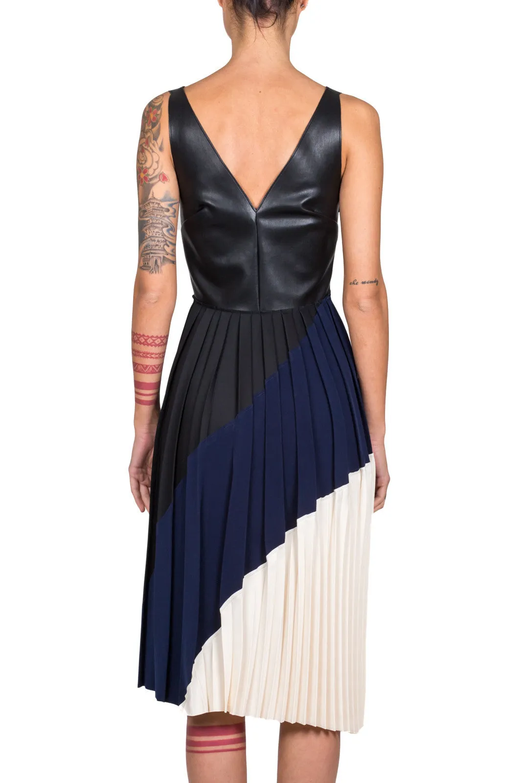 Sleveless Dress