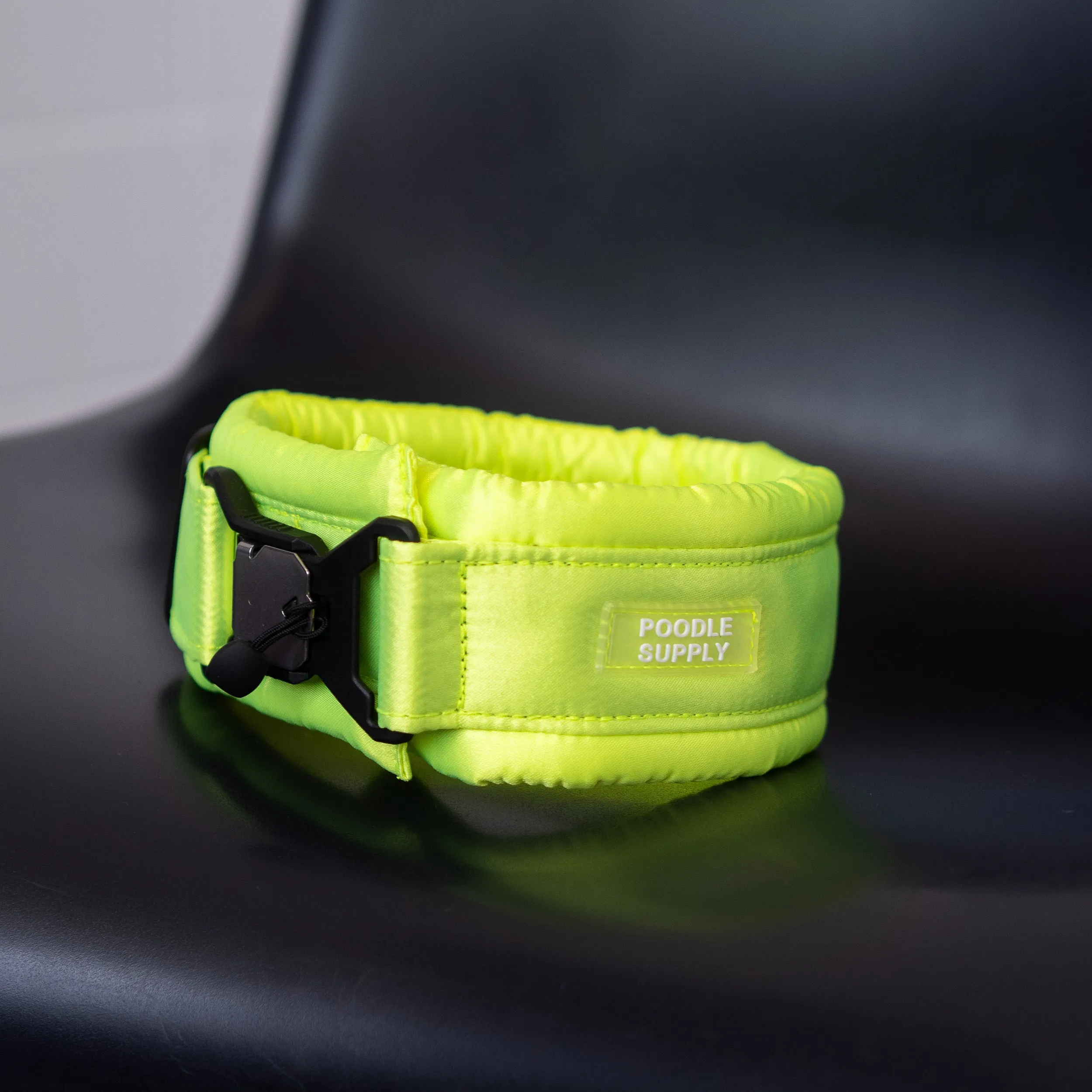Toy / Miniature / Medium Candy Satin Fluffy Magnetic Collar ® Citrus Splash