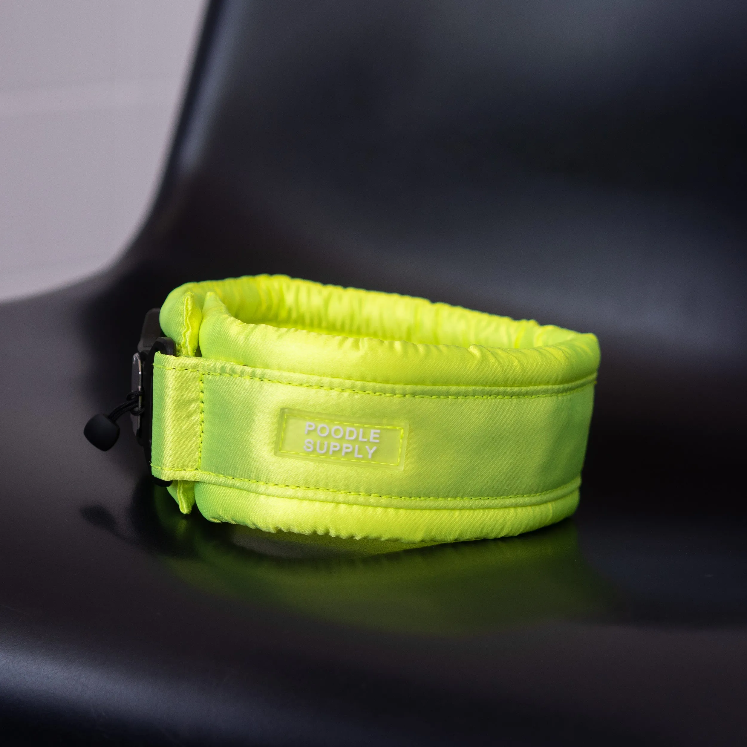 Toy / Miniature / Medium Candy Satin Fluffy Magnetic Collar ® Citrus Splash