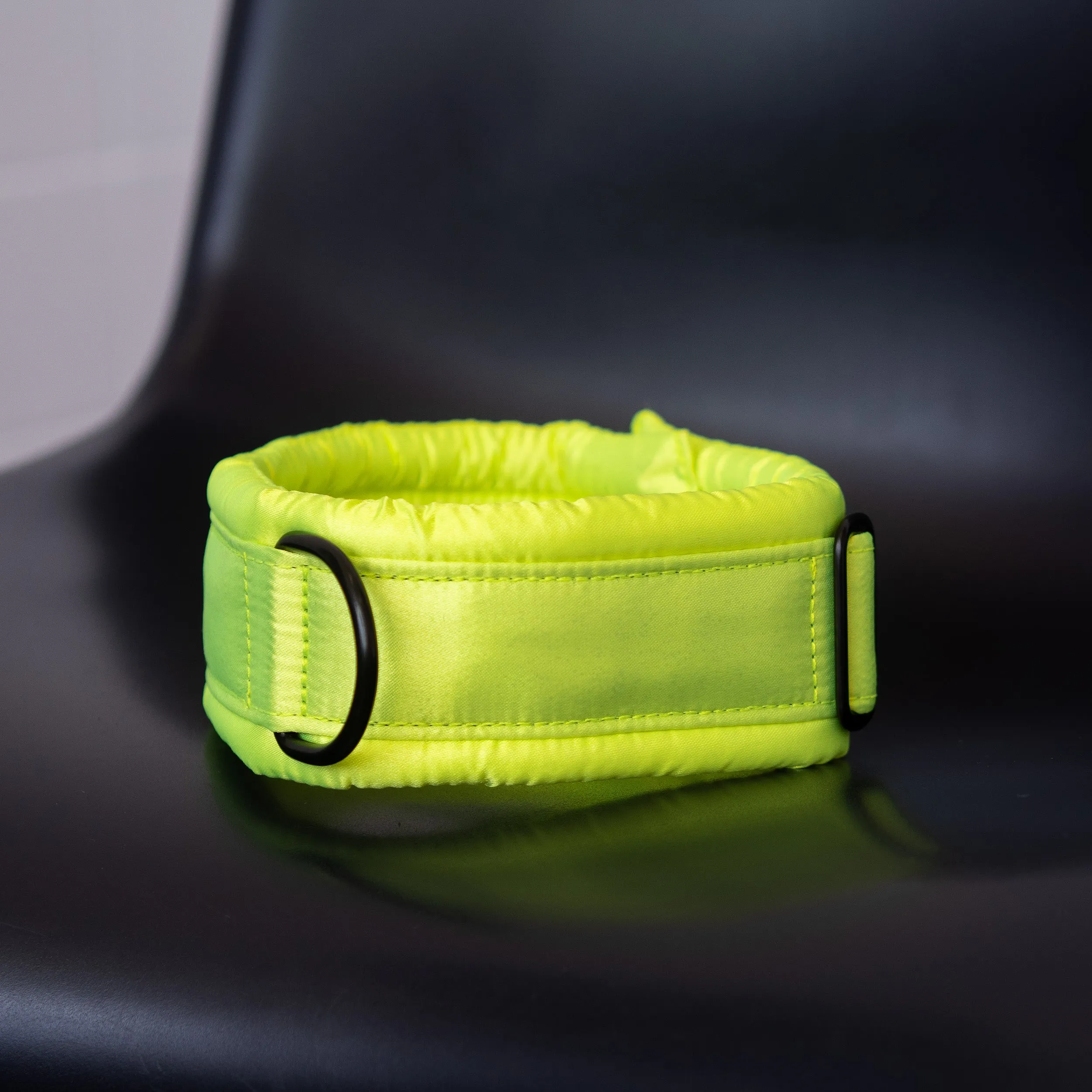 Toy / Miniature / Medium Candy Satin Fluffy Magnetic Collar ® Citrus Splash